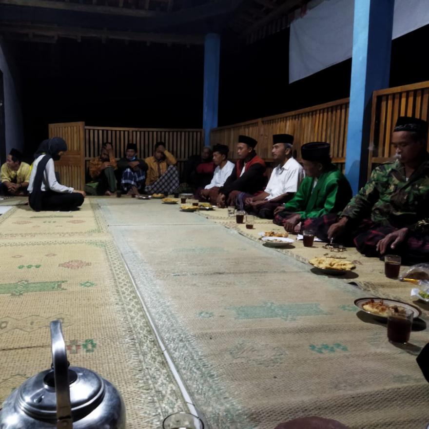 Sosialisasi Edukasi Pengolahan Sampah Organik Dan Non Organik Di Sangkrek